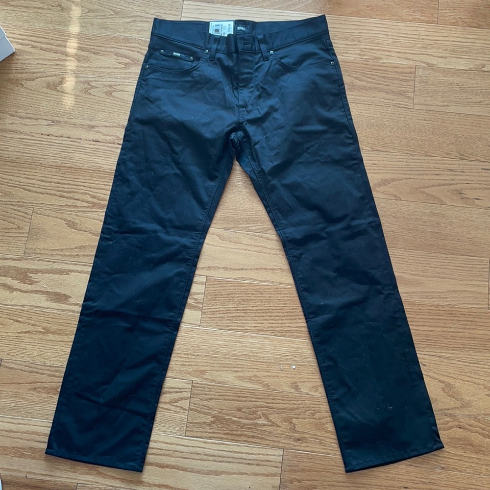 Hugo Boss 32x30 Maine Fit Jeans